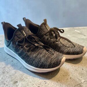 Adidas Women's Size 9 Slip On Sneakers